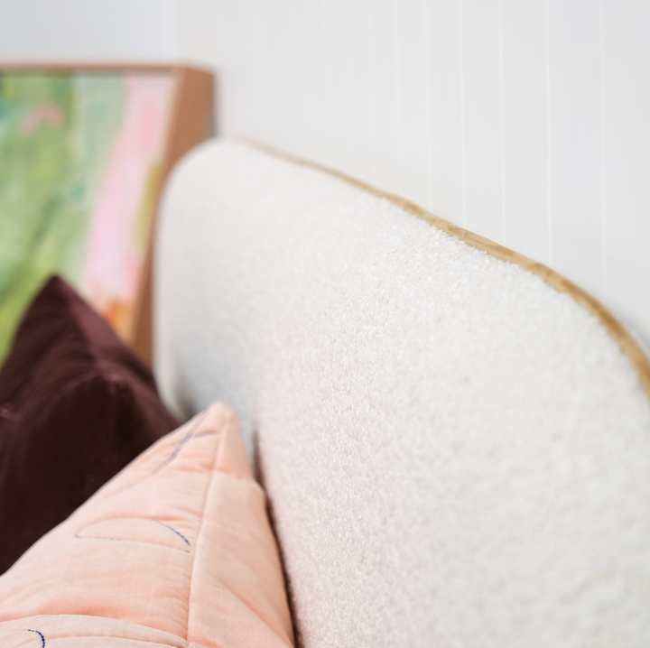 The Boucle Bedhead