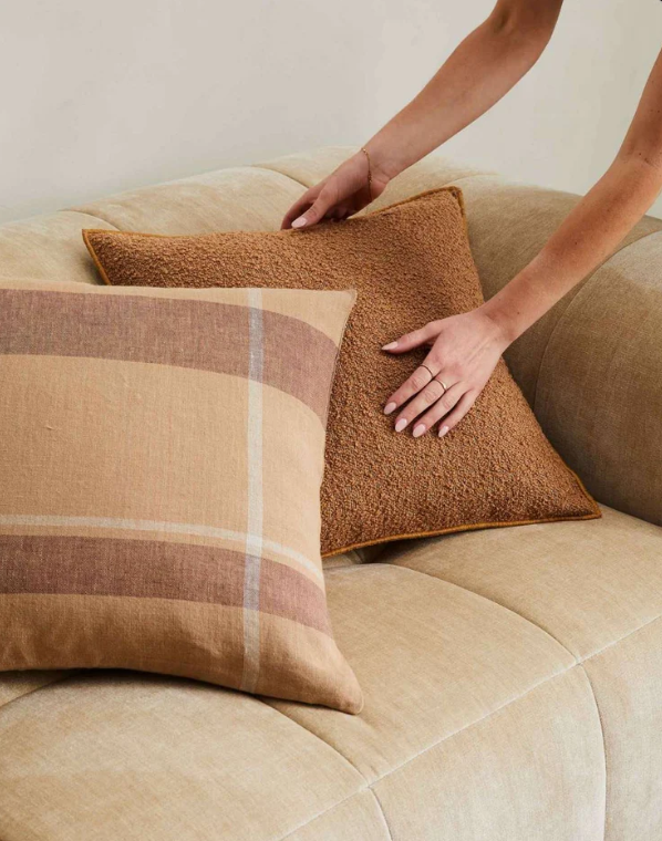 Alberto Bouclé Cushion